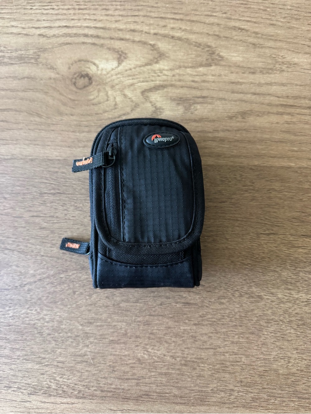 Lowepro camera pouch
